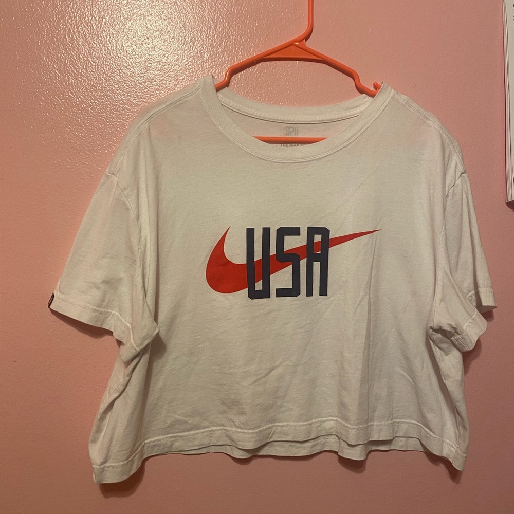 Crop Nike T-Shirt, Size XL